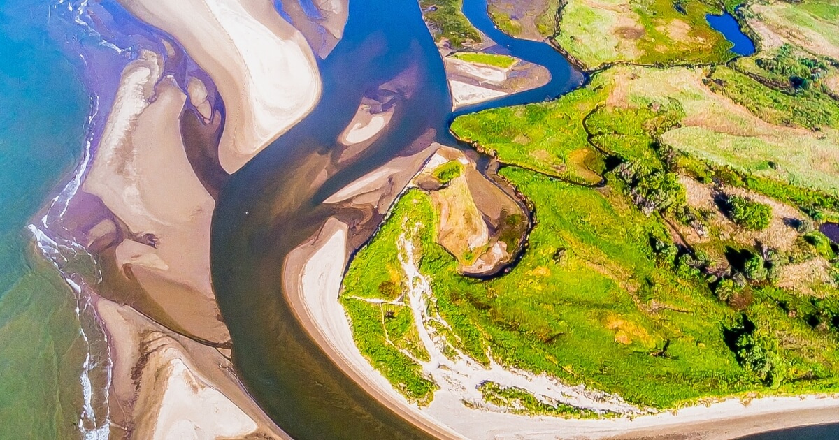 difference between floodplain and delta